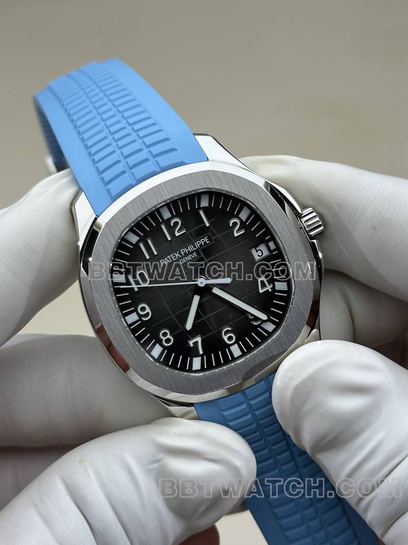 百达翡丽超级克隆手表BBF厂手雷黑盘蓝色橡胶款5167A正面实拍图