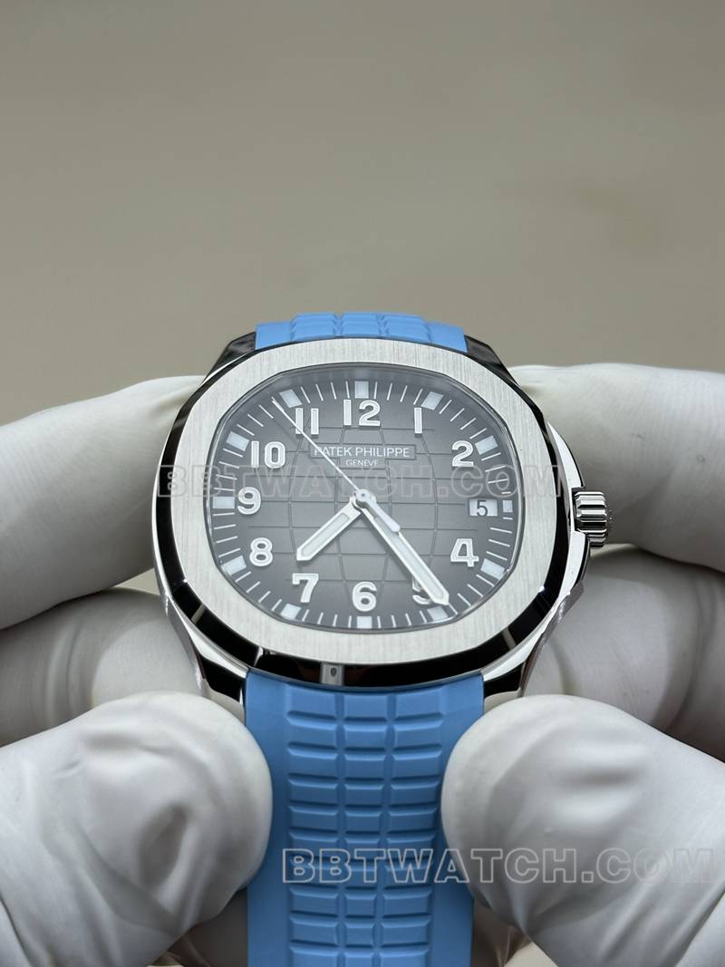 百达翡丽超级克隆手表BBF厂手雷黑盘蓝色橡胶款5167A正面实拍图
