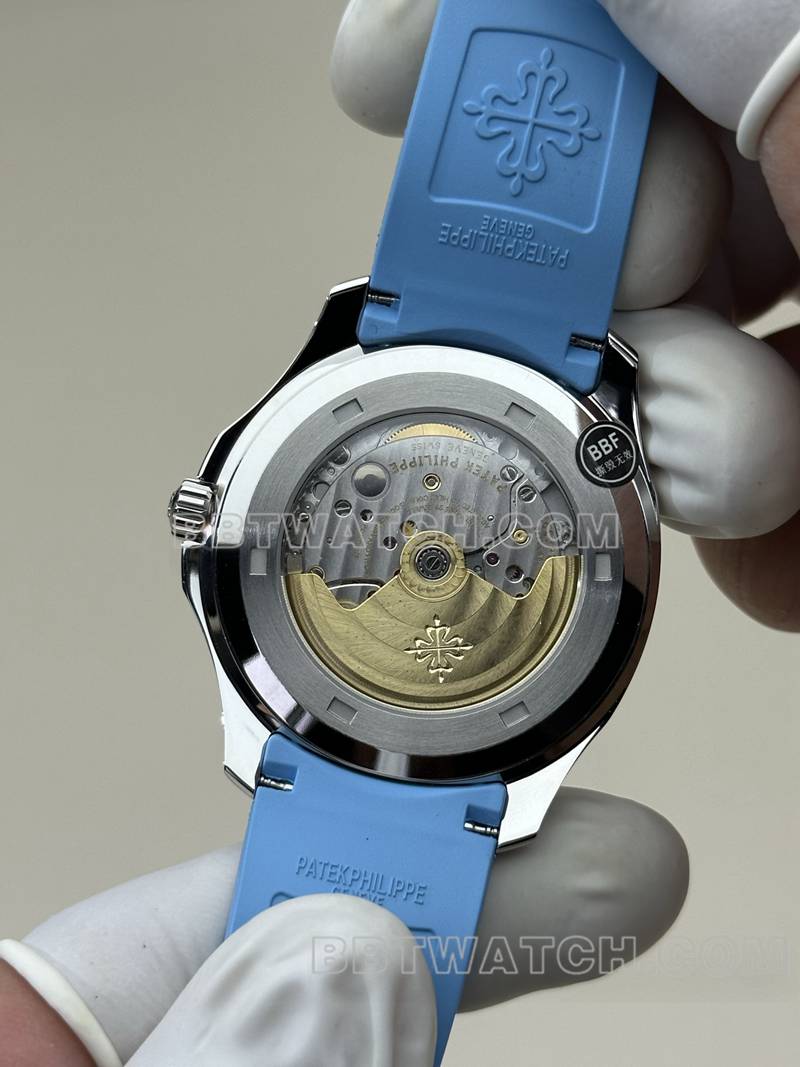 百达翡丽超级克隆手表BBF厂手雷黑盘蓝色橡胶款5167A背面实拍图