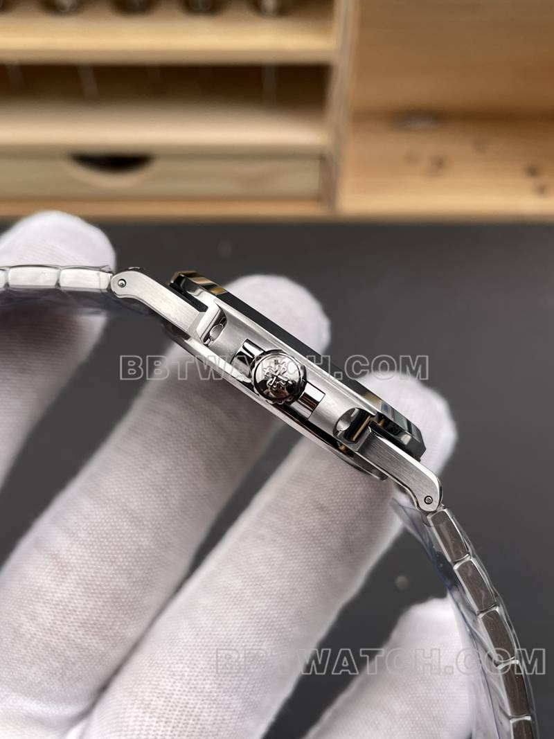 百达翡丽1:1复刻手表DDF厂鹦鹉螺40mm绿盘324机芯钢带款侧面实拍图