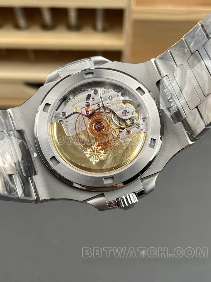 百达翡丽1:1复刻手表DDF厂鹦鹉螺40mm绿盘324机芯钢带款背面实拍图