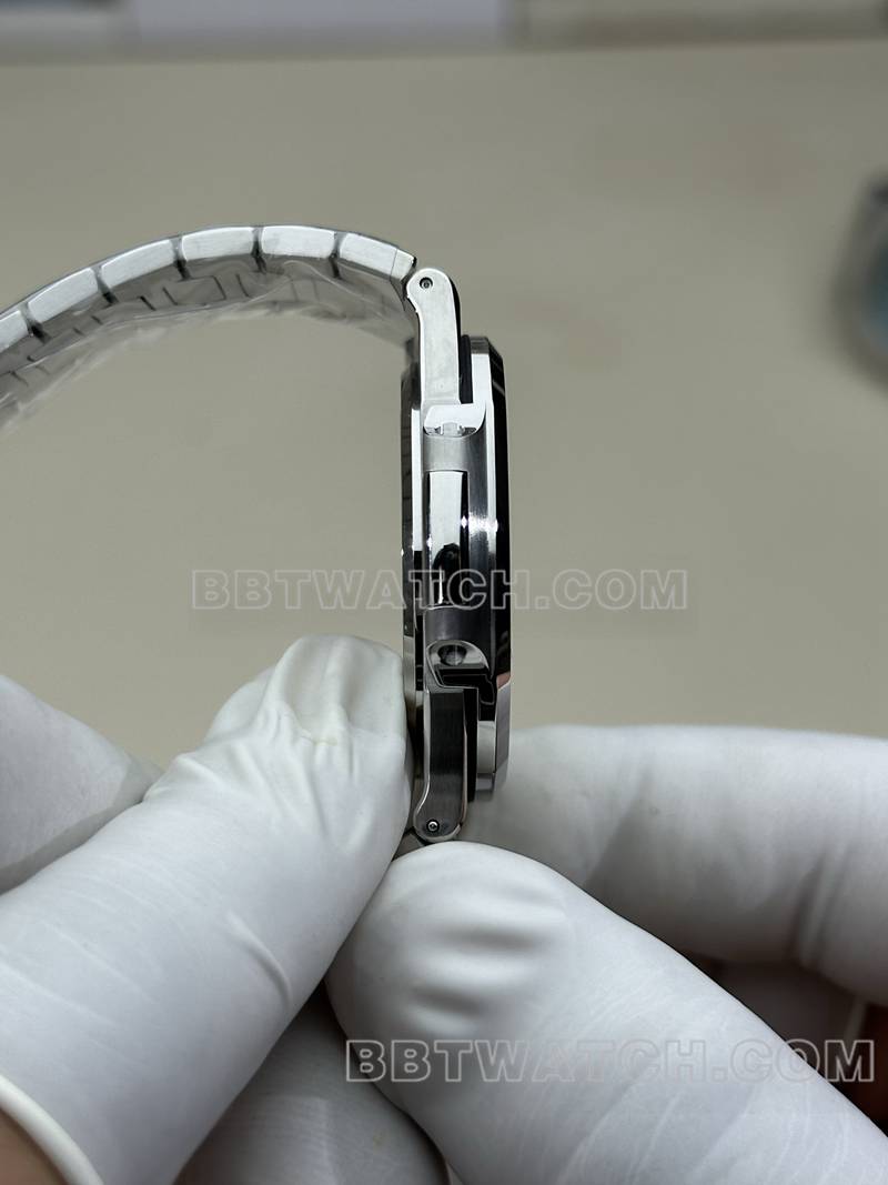 百达翡丽最优复刻手表BBF厂鹦鹉螺324机芯蓝盘钢带款侧面实拍图