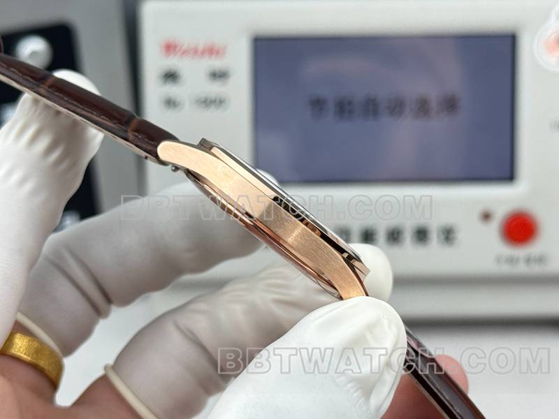 Patek Philippe Super Clone Watch SDF Factory Classic White Disc Rose Gold Case 39mm Belt Model Seitenansicht