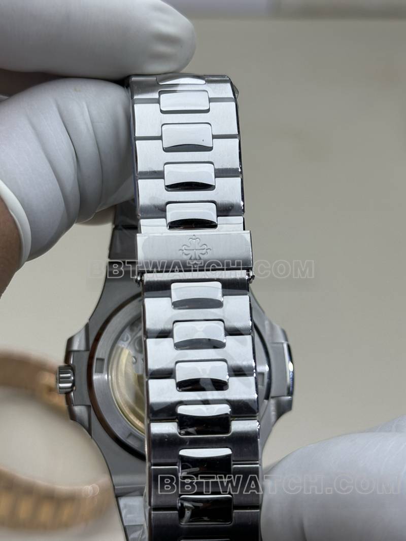 百达翡丽最优复刻手表BBF厂鹦鹉螺324机芯蓝盘钢带款表带实拍图