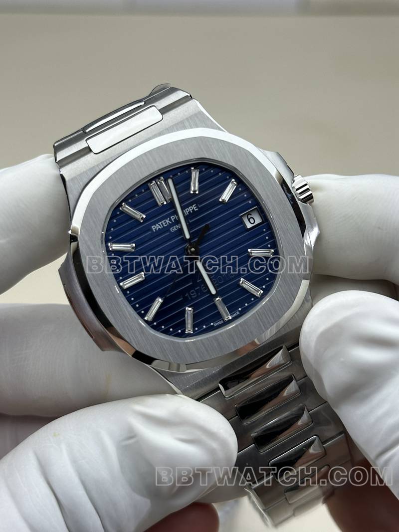 百达翡丽1:1复刻手表BBF厂鹦鹉螺324机芯蓝盘钢带款正面实拍图
