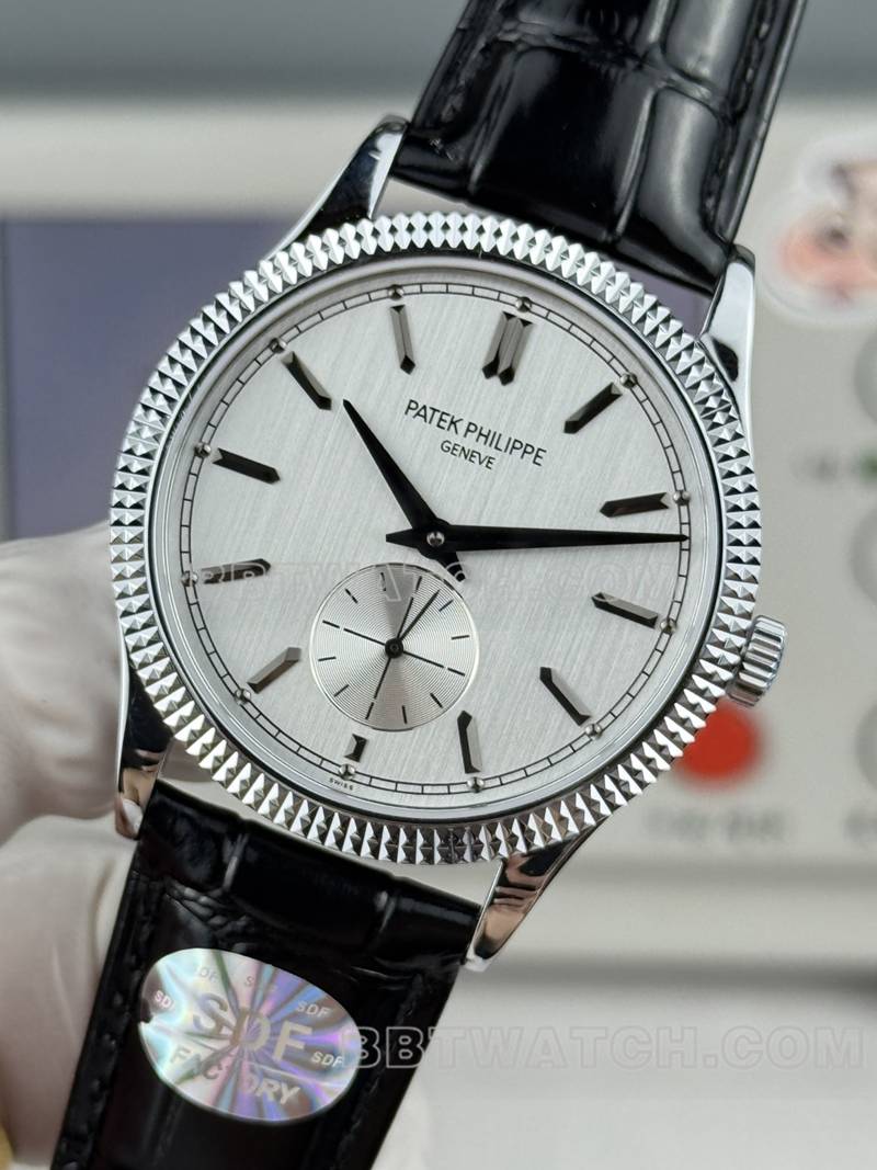 百达翡丽最佳复刻手表SDF厂古典银灰盘钉纹圈39mm皮带款正面实拍图