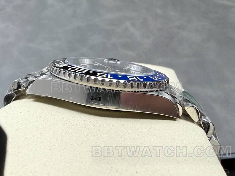 劳力士最佳复刻手表ARF厂格林尼治GMT蓝黑圈3285机芯侧面实拍图