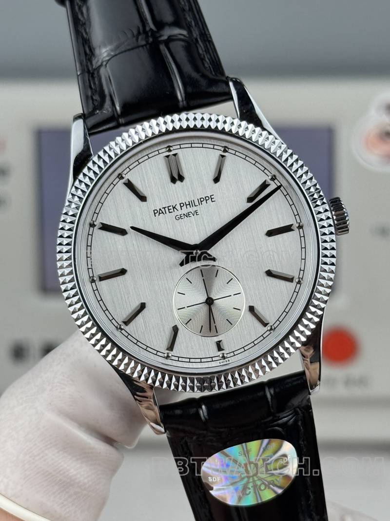 百达翡丽最佳复刻手表SDF厂古典银灰盘钉纹圈39mm皮带款正面实拍图