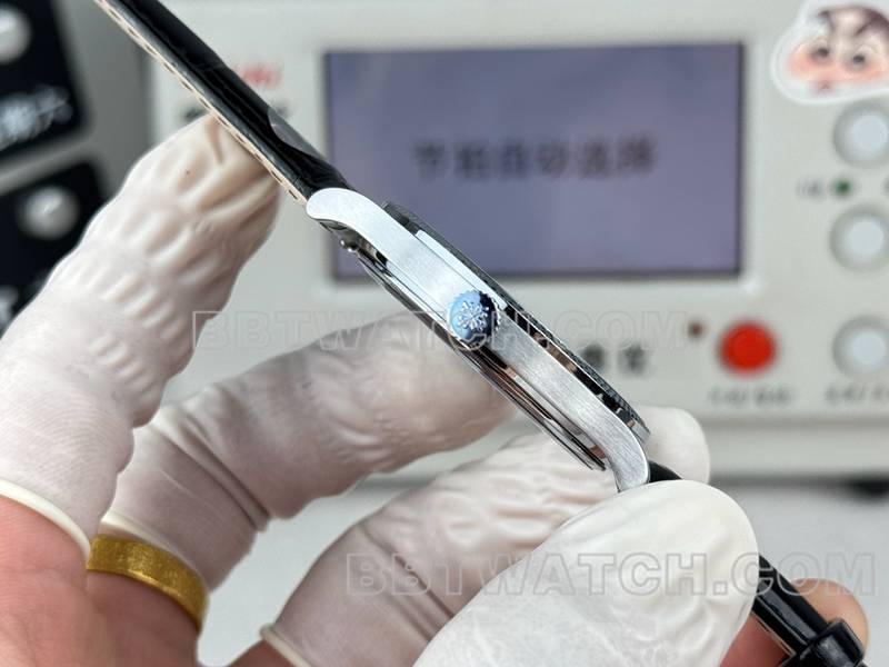 百达翡丽最佳复刻手表SDF厂古典银灰盘钉纹圈39mm皮带款侧面实拍图