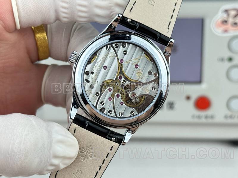 百达翡丽最佳复刻手表SDF厂古典银灰盘钉纹圈39mm皮带款背面实拍图