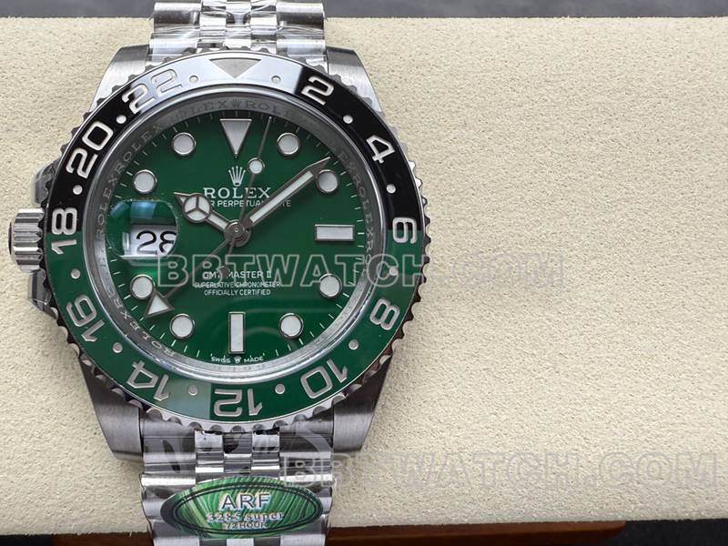劳力士顶级复刻手表ARF厂格林尼治GMT绿盘3285机芯正面实拍图