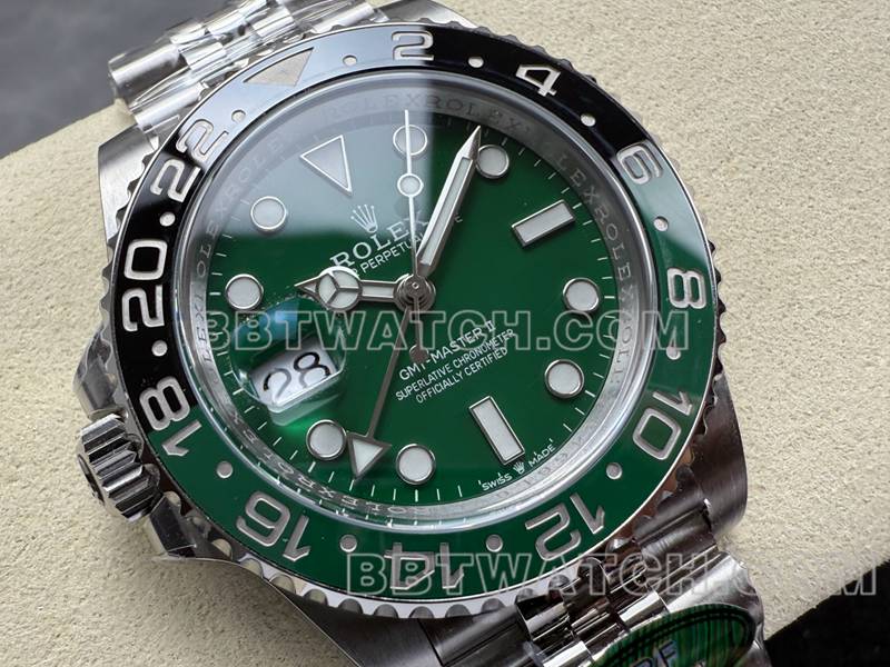 劳力士顶级复刻手表ARF厂格林尼治GMT绿盘3285机芯正面实拍图