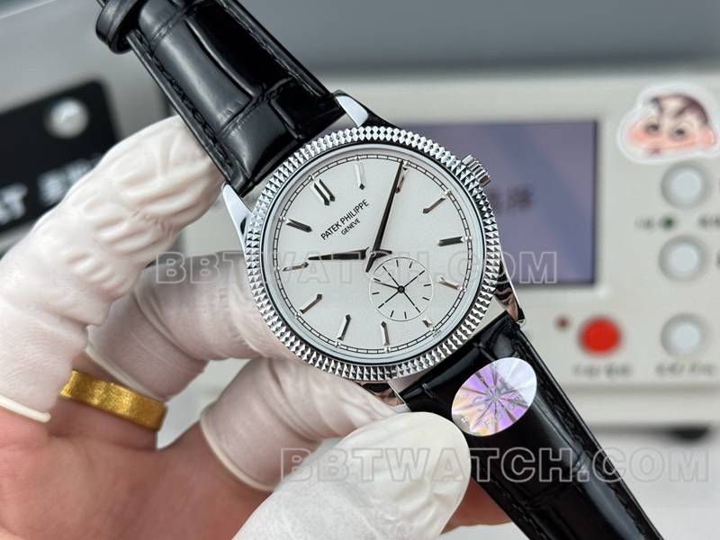 百达翡丽顶级复刻手表SDF厂古典银盘钉纹圈39mm皮带款正面实拍图