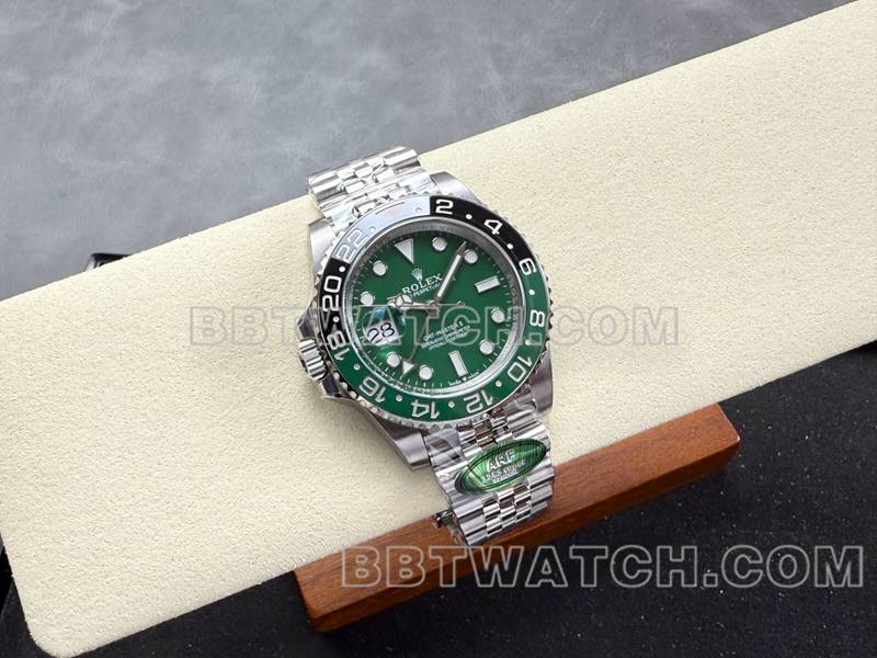 劳力士顶级复刻手表ARF厂格林尼治GMT绿盘3285机芯正面实拍图