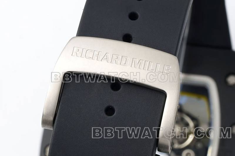 理查德米勒顶级复刻手表R厂镂空盘黑色橡胶款RM061表带实拍图