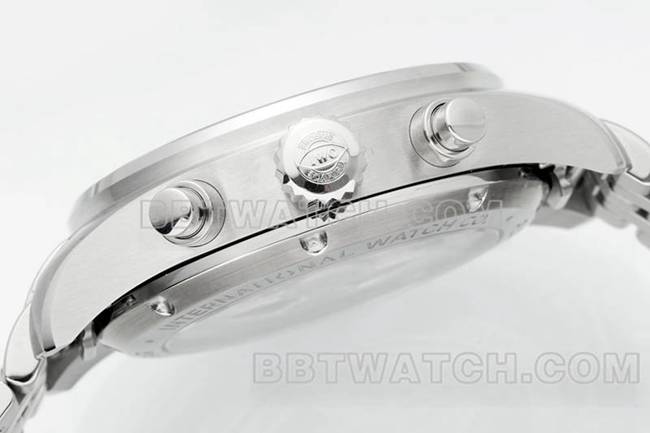 万国顶级复刻手表APS厂飞行员蓝盘计时69385机芯钢带款侧面实拍图