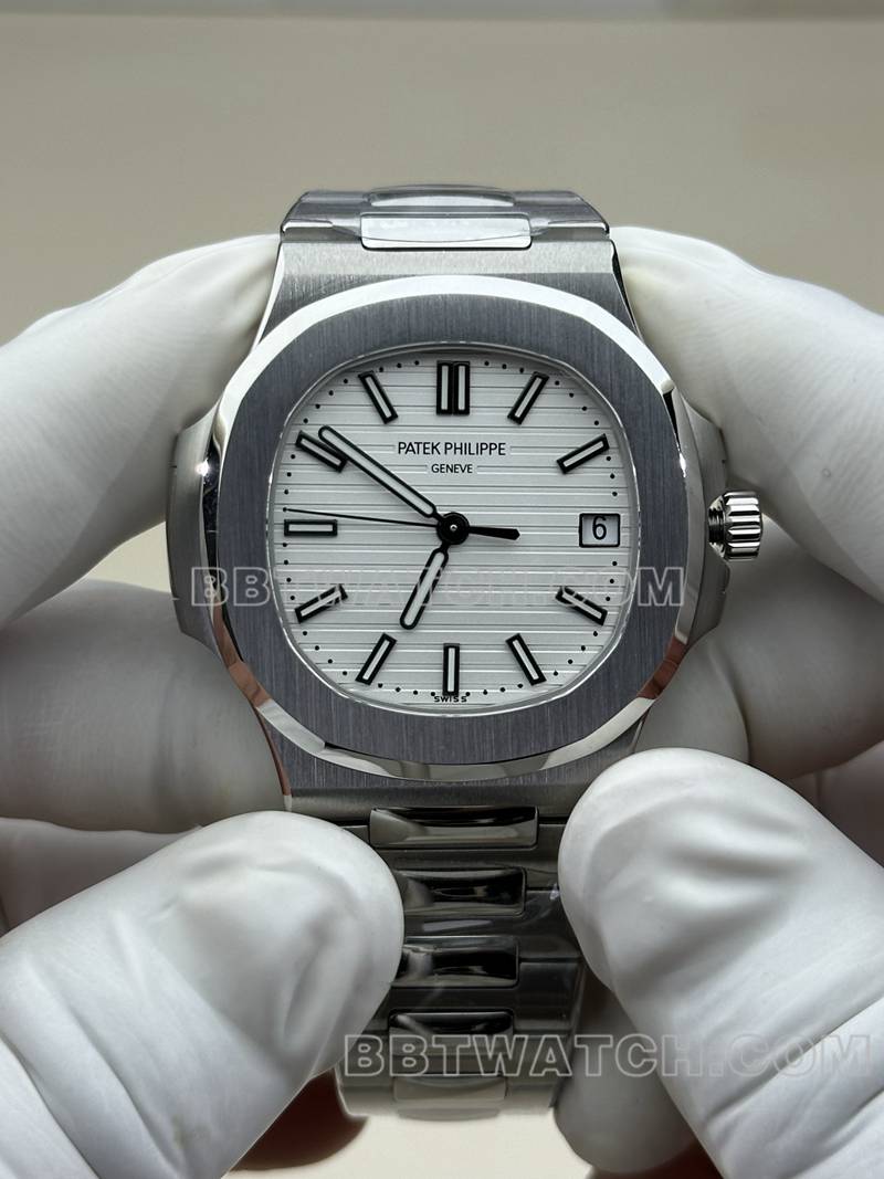 百达翡丽最佳复刻手表BBF厂鹦鹉螺白盘324机芯钢带款正面实拍图