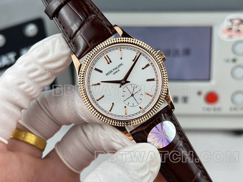 百达翡丽最优复刻手表SDF厂古典银盘钉纹圈玫瑰金壳39mm皮带款正面实拍图