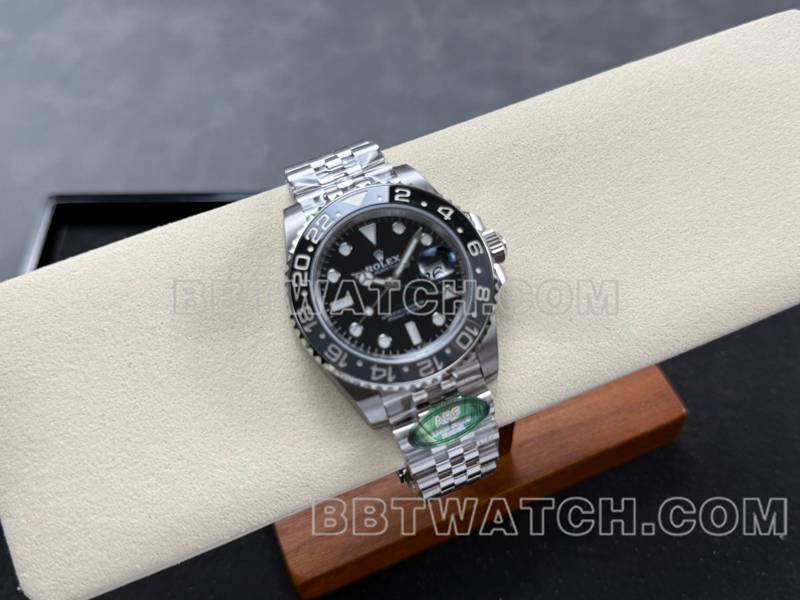 劳力士最优复刻手表ARF厂格林尼治GMT黑灰圈3285机芯正面实拍图