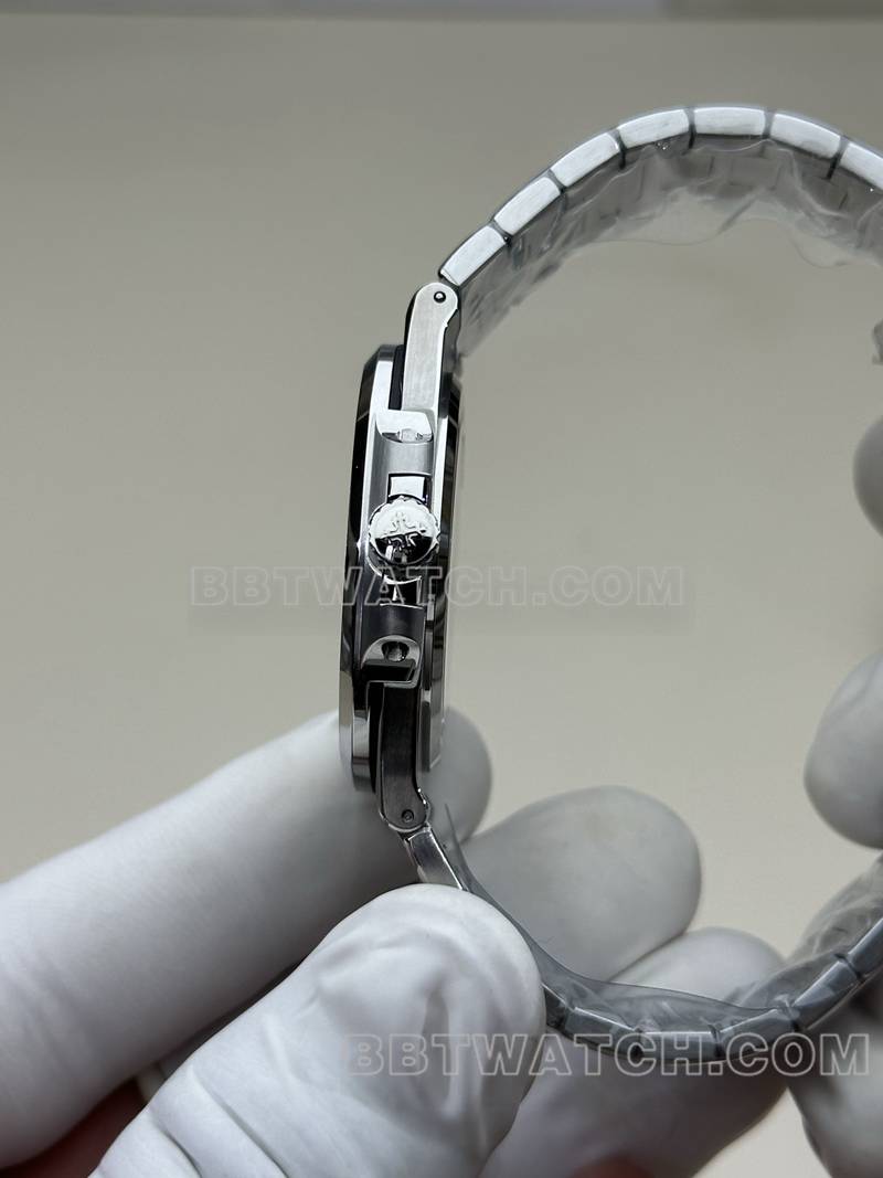 百达翡丽最佳复刻手表BBF厂鹦鹉螺白盘324机芯钢带款侧面实拍图