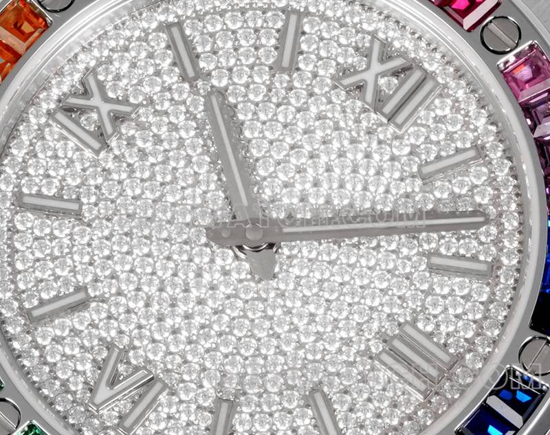 萧邦最优复刻手表GH厂雪山傲翼41mm密镶钻蓝色蓝宝石圈钢带款正面实拍图