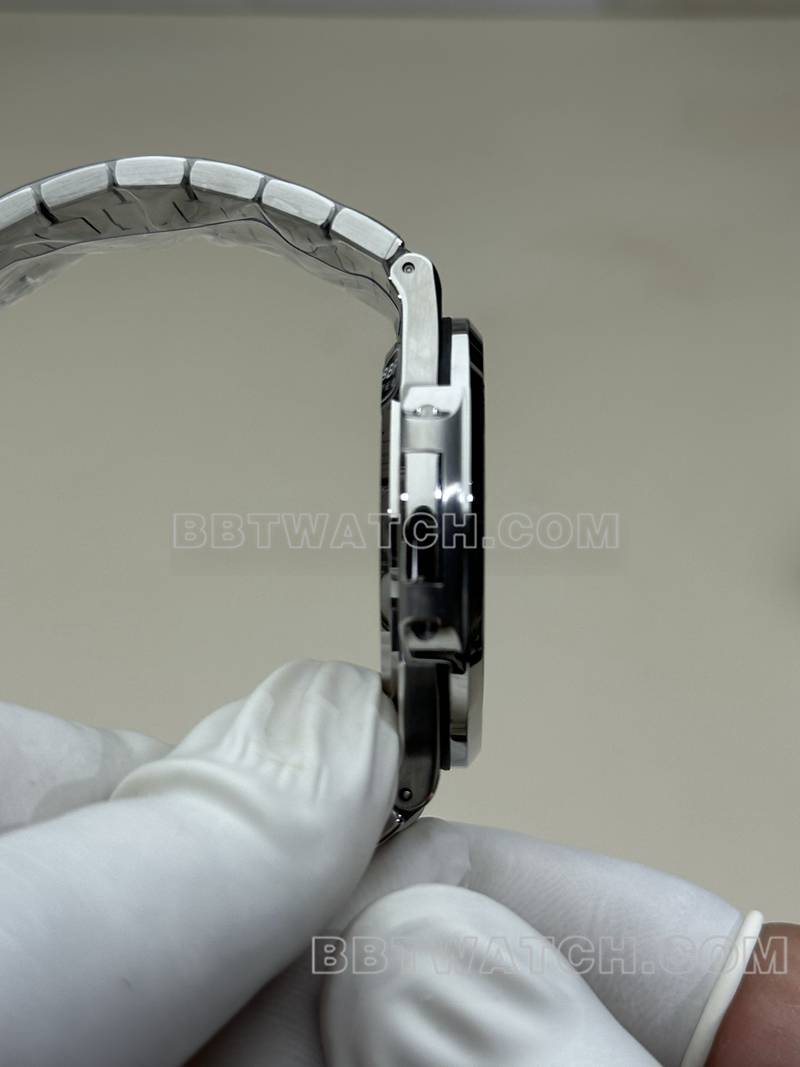 百达翡丽最佳复刻手表BBF厂鹦鹉螺白盘324机芯钢带款侧面实拍图