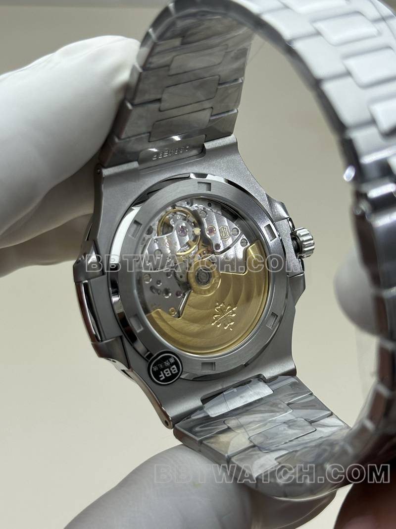 百达翡丽最佳复刻手表BBF厂鹦鹉螺白盘324机芯钢带款背面实拍图