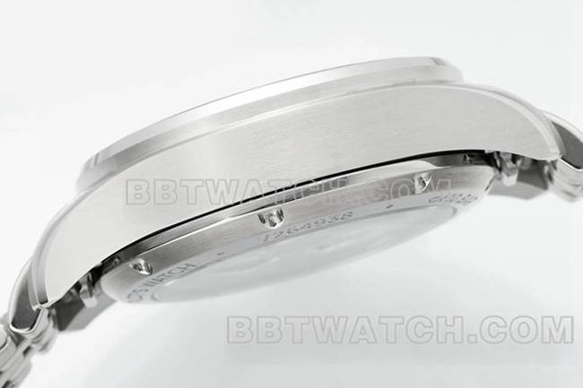 万国顶级复刻手表APS厂飞行员蓝盘计时69385机芯钢带款侧面实拍图