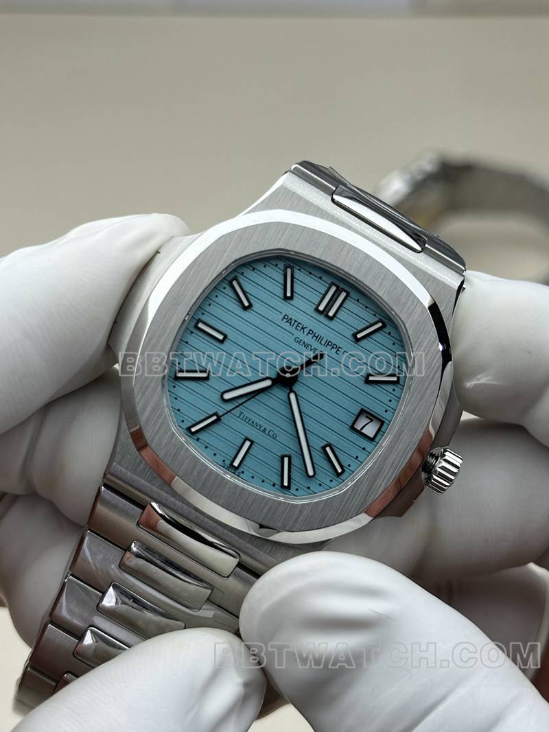 百达翡丽顶级复刻手表BBF厂鹦鹉螺蒂芙尼蓝盘324机芯钢带款正面实拍图
