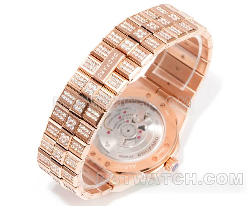 萧邦1:1复刻手表GH厂雪山傲翼41mm密镶钻彩色蓝宝石圈玫瑰金表带实拍图