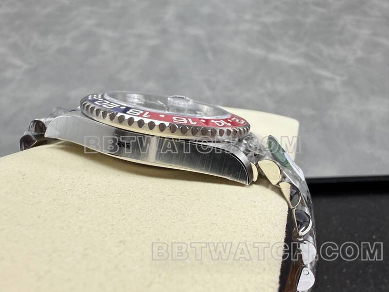 劳力士1:1复刻手表ARF厂格林尼治GMT可乐圈3285机芯侧面实拍图