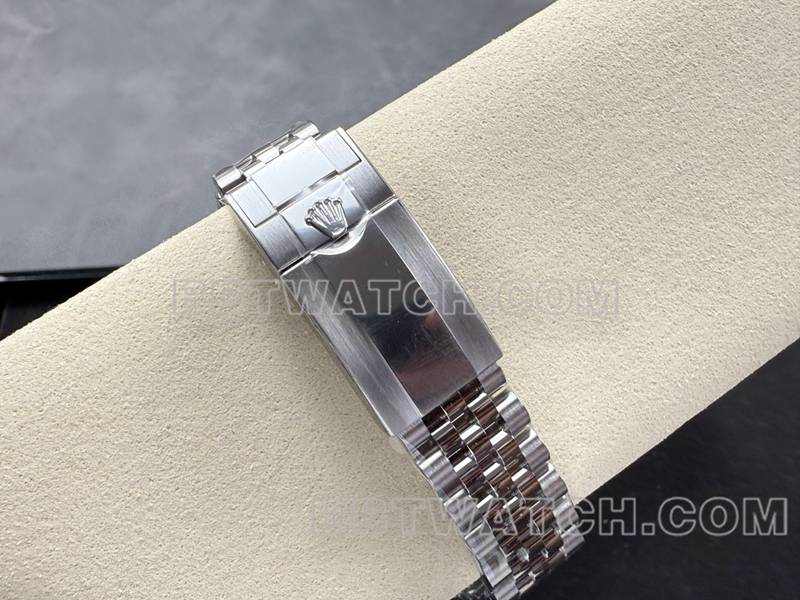 劳力士1:1复刻手表ARF厂格林尼治GMT可乐圈3285机芯表带实拍图