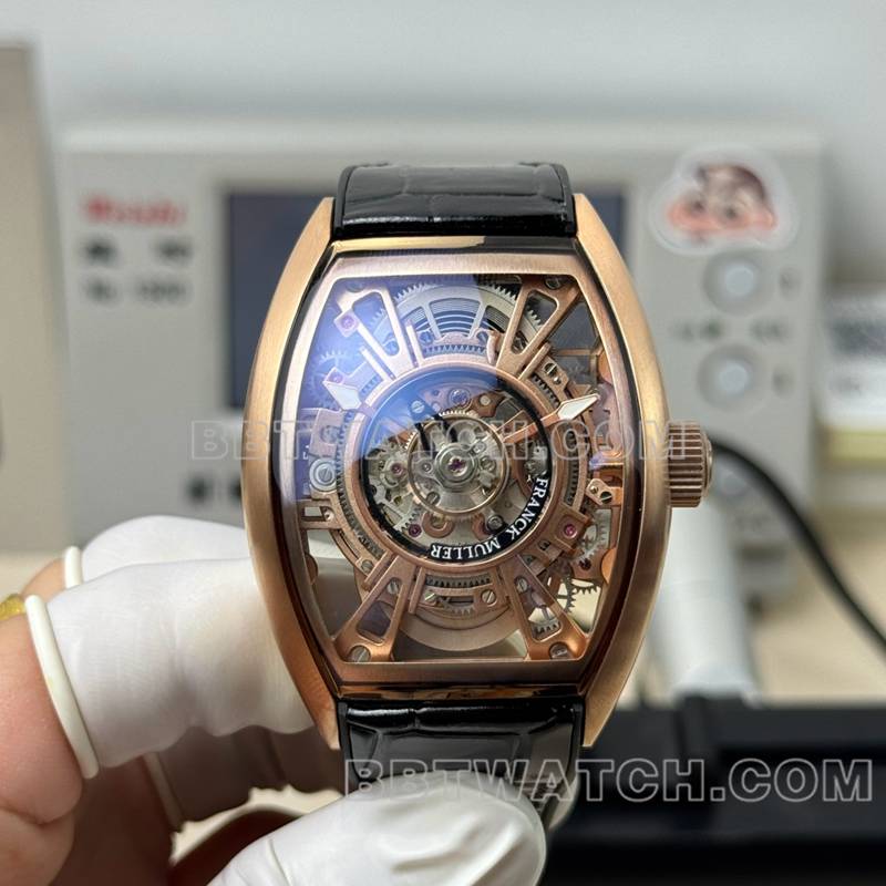 法穆兰最优复刻手表镂空陀飞轮皮带款正面实拍图