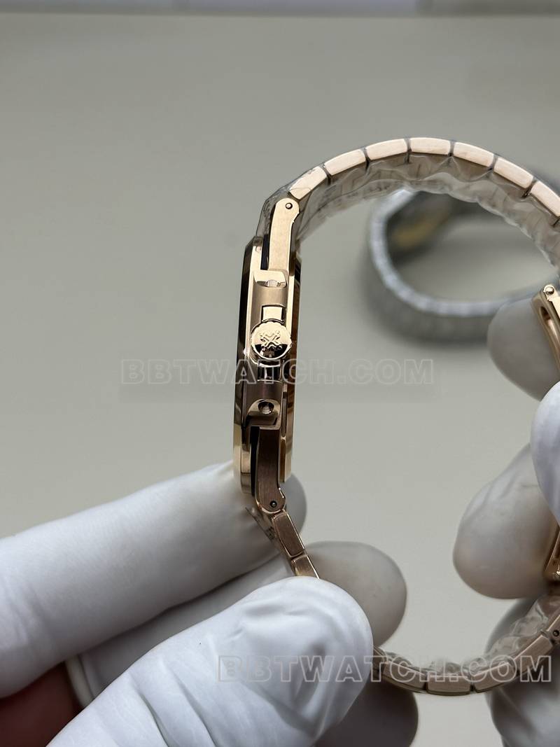 百达翡丽最优复刻手表BBF厂鹦鹉螺玫瑰金咖啡盘324机芯钢带款侧面实拍图