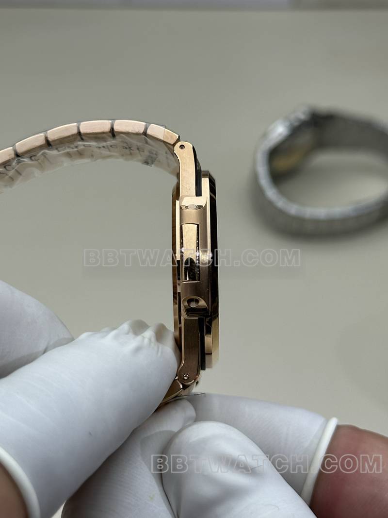 百达翡丽最优复刻手表BBF厂鹦鹉螺玫瑰金咖啡盘324机芯钢带款侧面实拍图