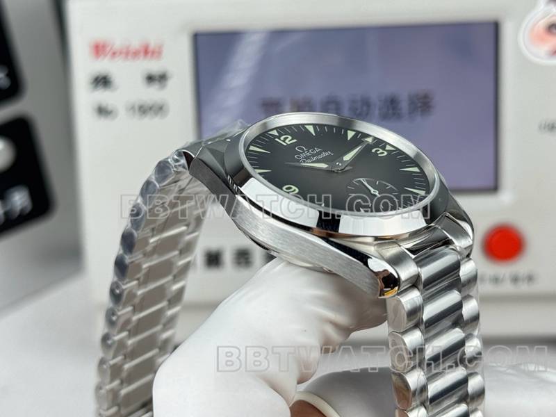 欧米茄超级克隆手表海马灰盘38mm小秒针钢带款侧面实拍图