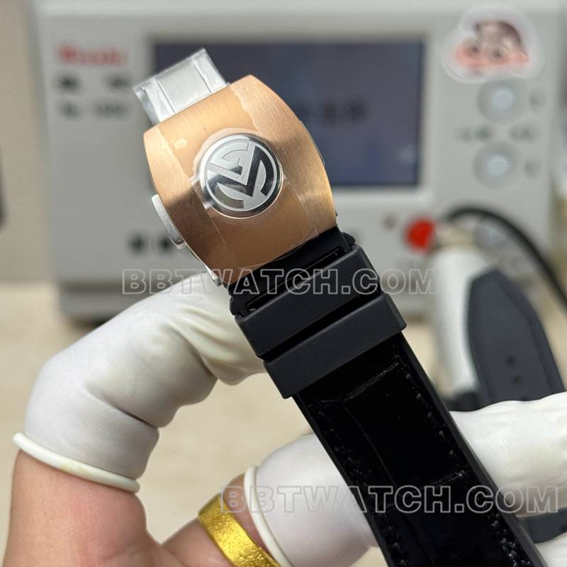 法穆兰最优复刻手表镂空陀飞轮皮带款表带实拍图