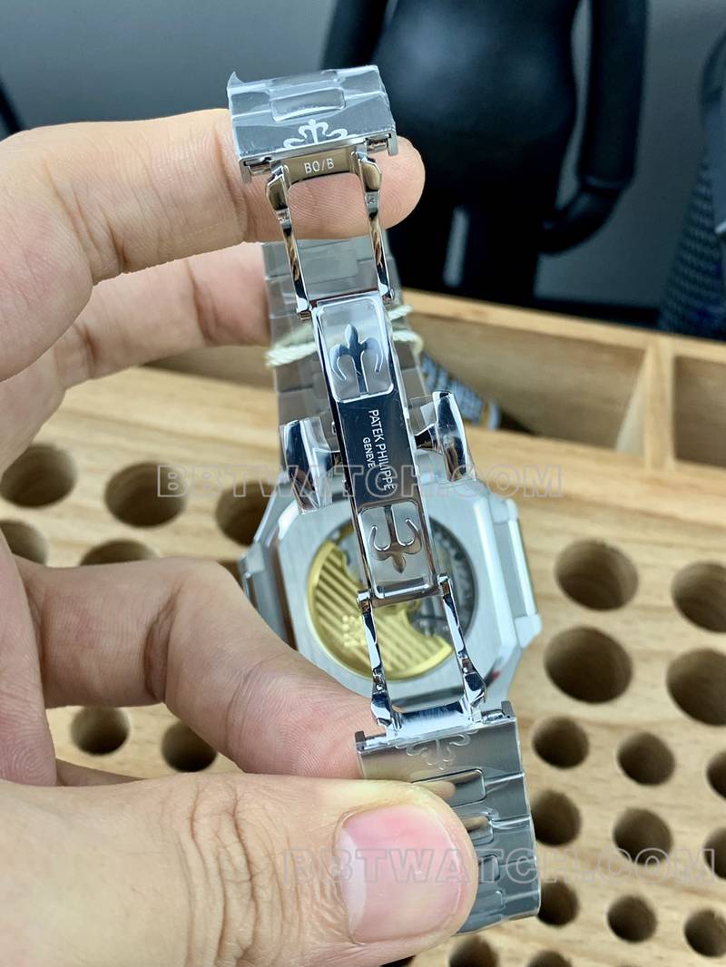 百达翡丽1:1复刻手表PPF厂Cubitus绿盘45MM钢带款5821表扣实拍图