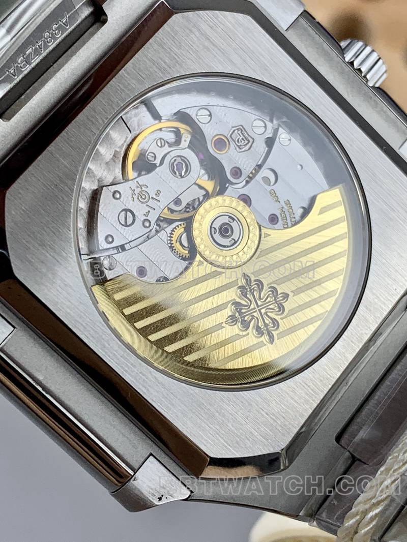 百达翡丽1:1复刻手表PPF厂Cubitus绿盘45MM钢带款5821背面实拍图