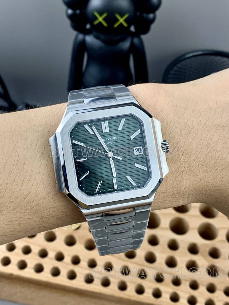 百达翡丽1:1复刻手表PPF厂Cubitus绿盘45MM钢带款5821正面实拍图