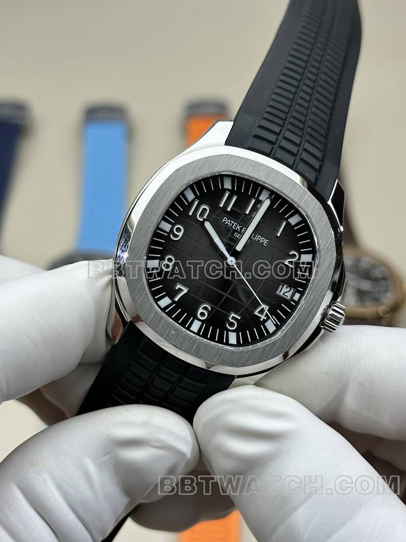 百达翡丽超级克隆手表BBF厂手雷黑盘黑色橡胶款5167A正面实拍图