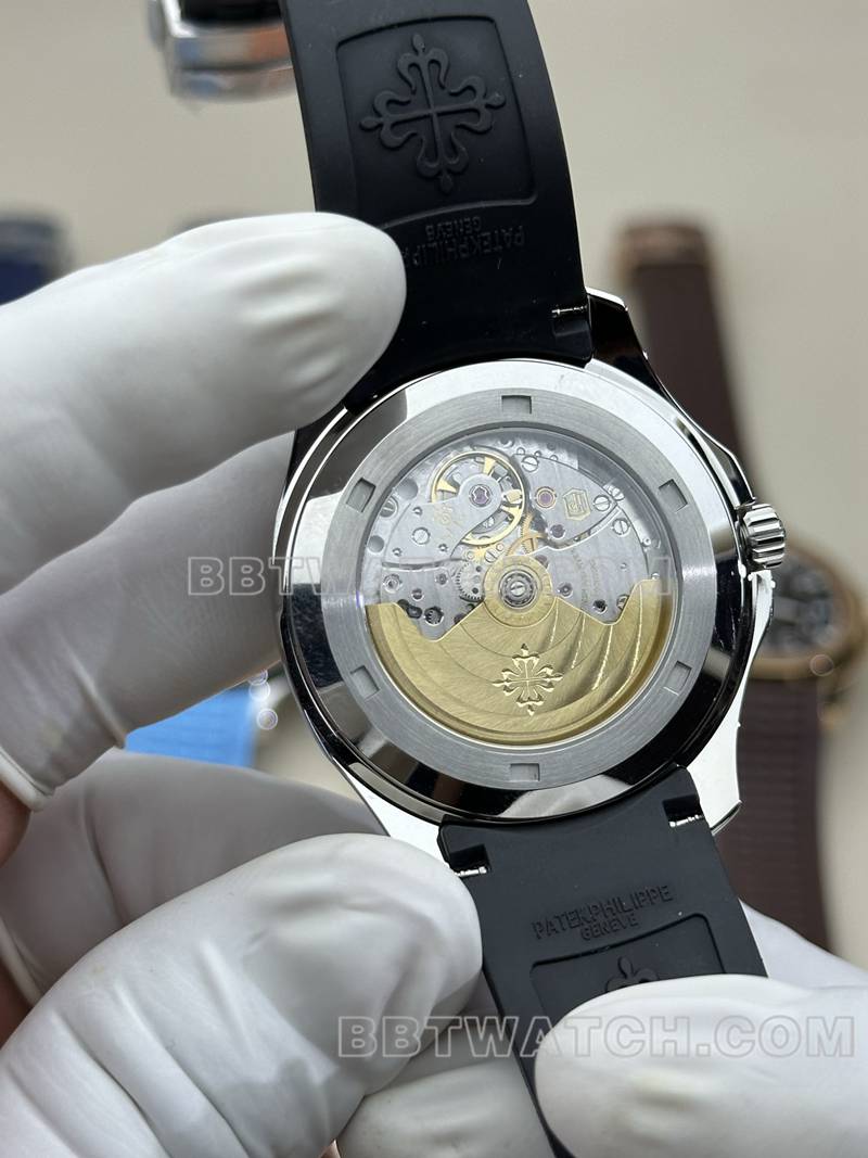 百达翡丽超级克隆手表BBF厂手雷黑盘黑色橡胶款5167A背面实拍图