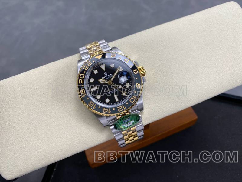 劳力士顶级复刻手表ARF厂格林尼治GMT黑盘3285间金钢带款正面实拍图
