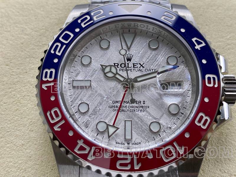 劳力士最优复刻手表ARF厂格林尼治GMT陨石盘可乐圈正面实拍图