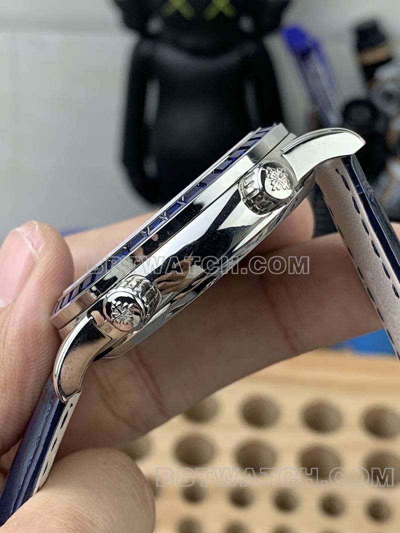 百达翡丽顶级复刻表3K厂超级复杂功能时计蓝盘蓝钻圈皮带款侧面实拍图
