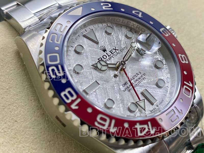 劳力士最优复刻手表ARF厂格林尼治GMT陨石盘可乐圈正面实拍图