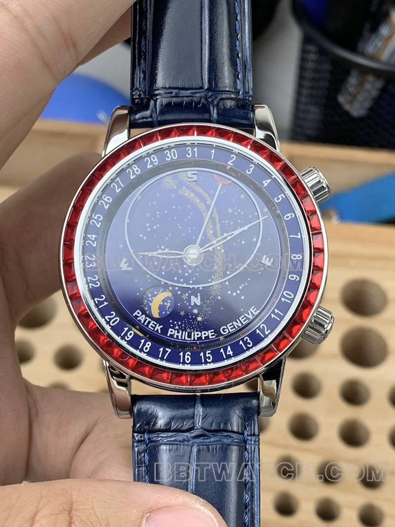 百达翡丽最优复刻手表3K厂超级复杂功能时计蓝盘红钻圈皮带款正面实拍图