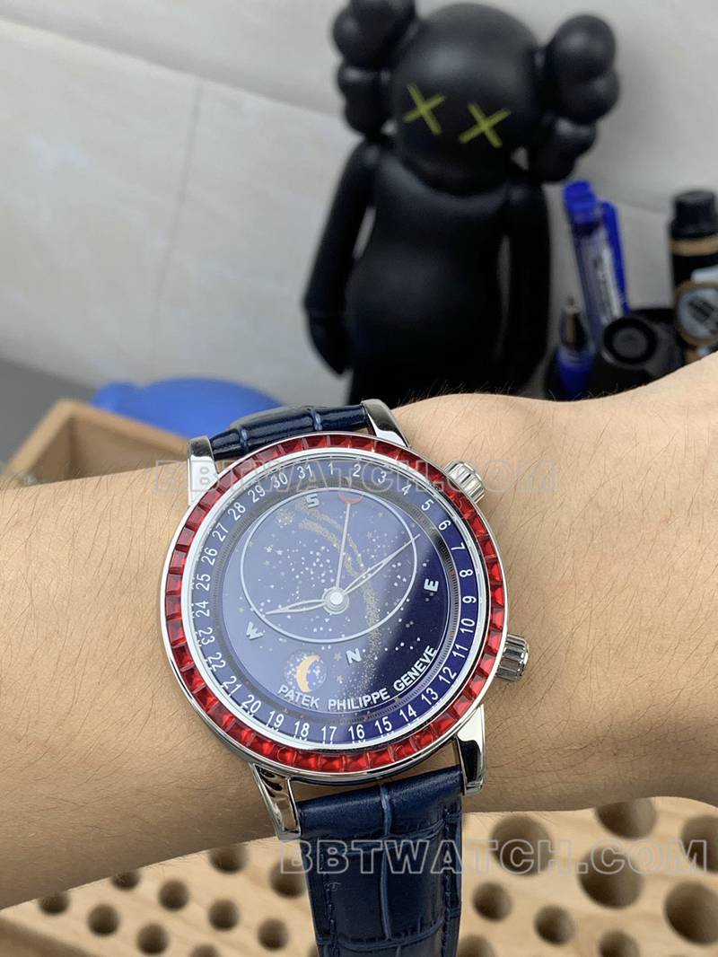 百达翡丽最优复刻手表3K厂超级复杂功能时计蓝盘红钻圈皮带款正面实拍图