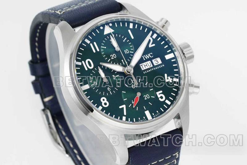 万国超级克隆手表APS厂飞行员绿盘计时69385机芯皮带款正面实拍图