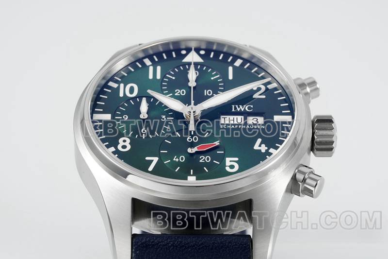 万国超级克隆手表APS厂飞行员绿盘计时69385机芯皮带款正面实拍图
